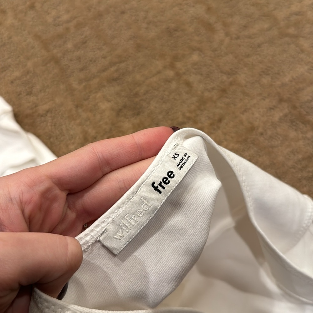 Aritzia White Scoop Neck Ribbed Bodysuit - Picture 4 of 5